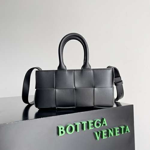 Picture of Bottega Veneta Lady Handbags _SKUfw155457957fw
